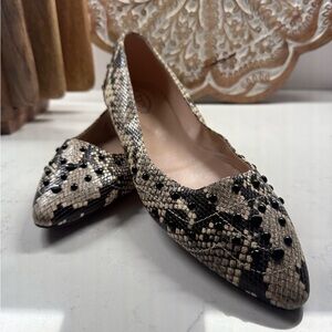 Tod's‎ Black and Cream Flats with Snakeskin Pattern